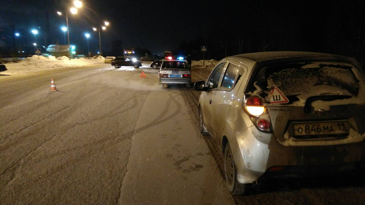 В ДТП под Сыктывкаром пострадали молодой водитель и девочка