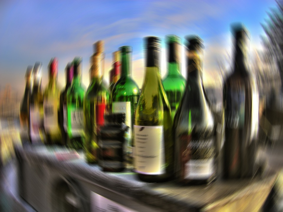 В Бишкеке в ночном клубе две пьяные женщины устроили драку