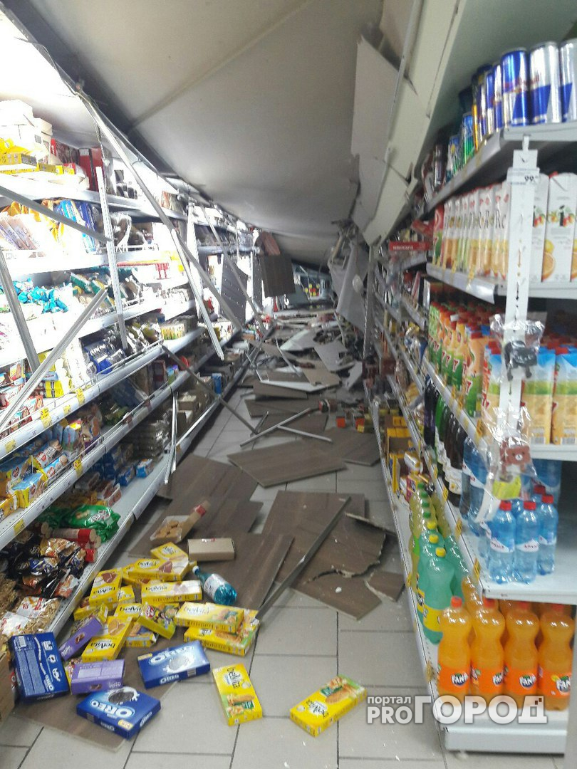 В Коми рухнула крыша магазина «Пятерочка» (фото)