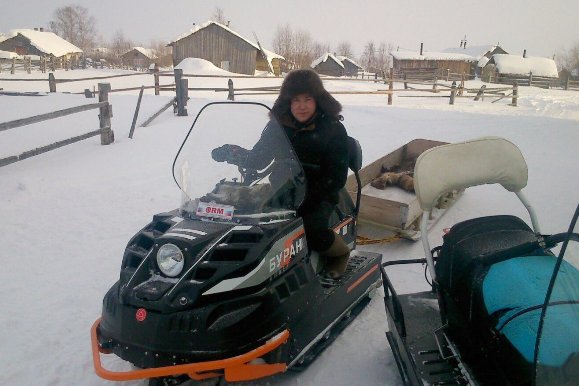 Глава подвез на снегоходе жительницу Коми на выборы за 15 километров от дома (фото)
