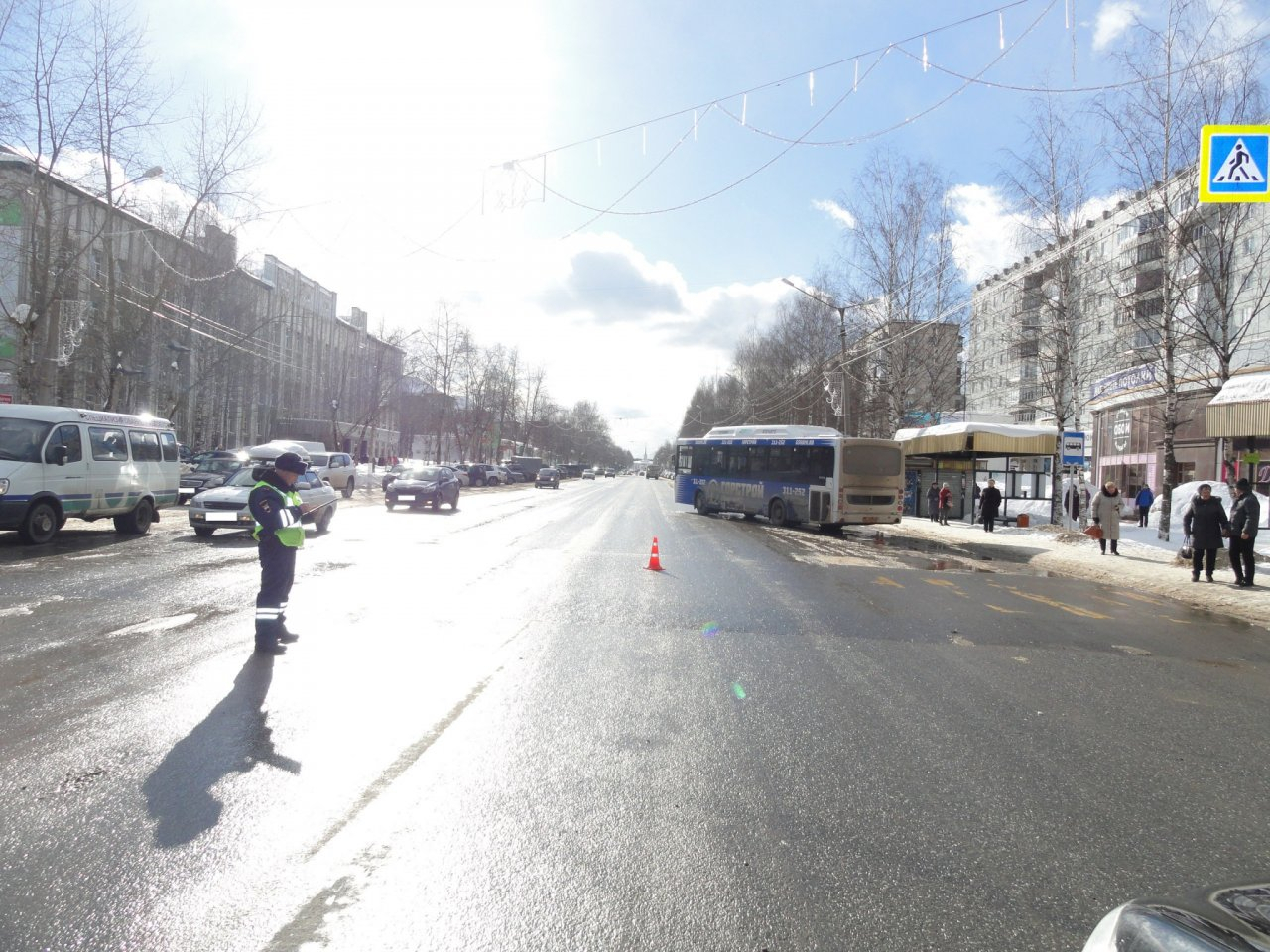 В центре Сыктывкара автоледи сбила парня на «пешеходнике» (фото)