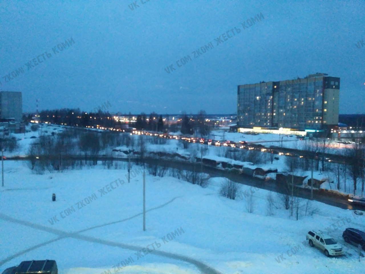 Новый режим работы светофора вызвал в Сыктывкаре транспортный коллапс