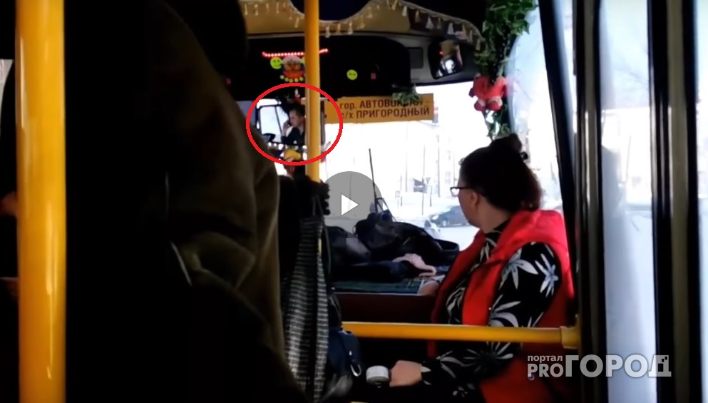 Сыктывкарцы сняли на видео возмутительное поведение водителя автобуса