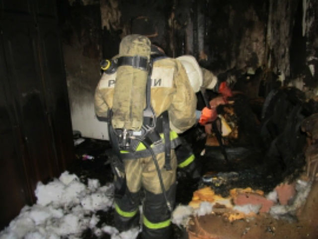 В Коми из-за пожара в пятиэтажке на улице оказалось больше 40 человек