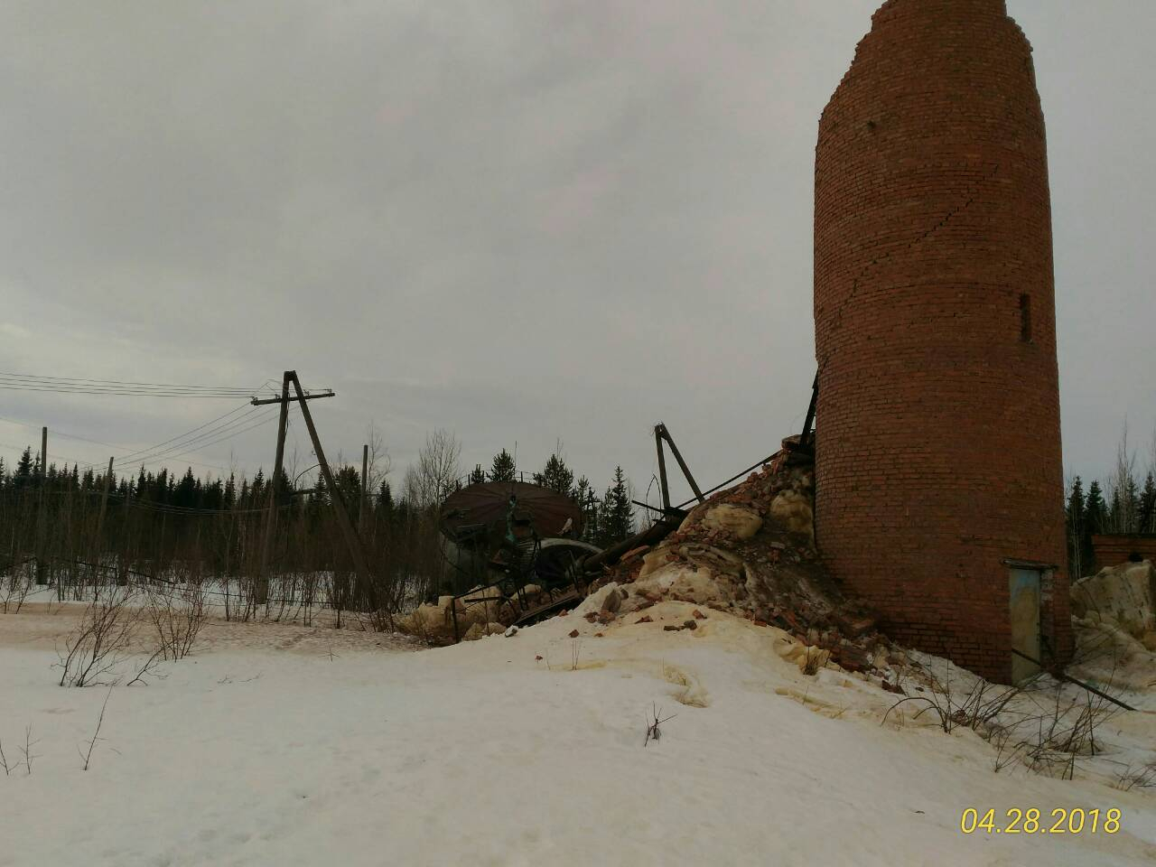 В Коми рухнула водонапорная башня (фото)