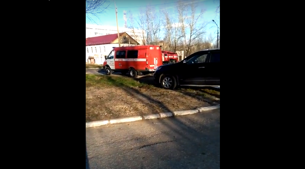 Появилось видео, как эвакуировали пациентов Эжвинской больницы во время пожара