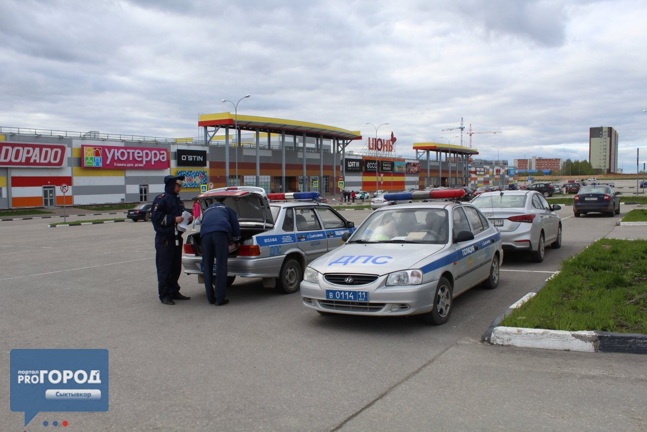В Сыктывкаре сотрудники ГИБДД ловили водителей с маленькими детьми (фото)
