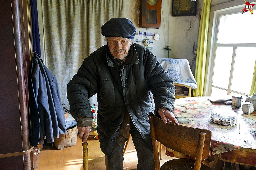 Одинокий старик из Коми, который пожертвовал 1 млн детям, сам живет в холодной развалюхе