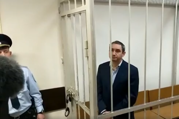 Появилось видео оглашения приговора фигуранту «дела Гайзера» Ромаданову