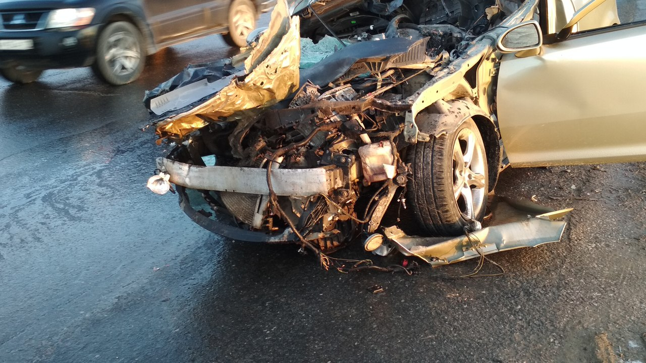 В автокатастрофе на трассе в Коми погибла молодая автоледи (фото)
