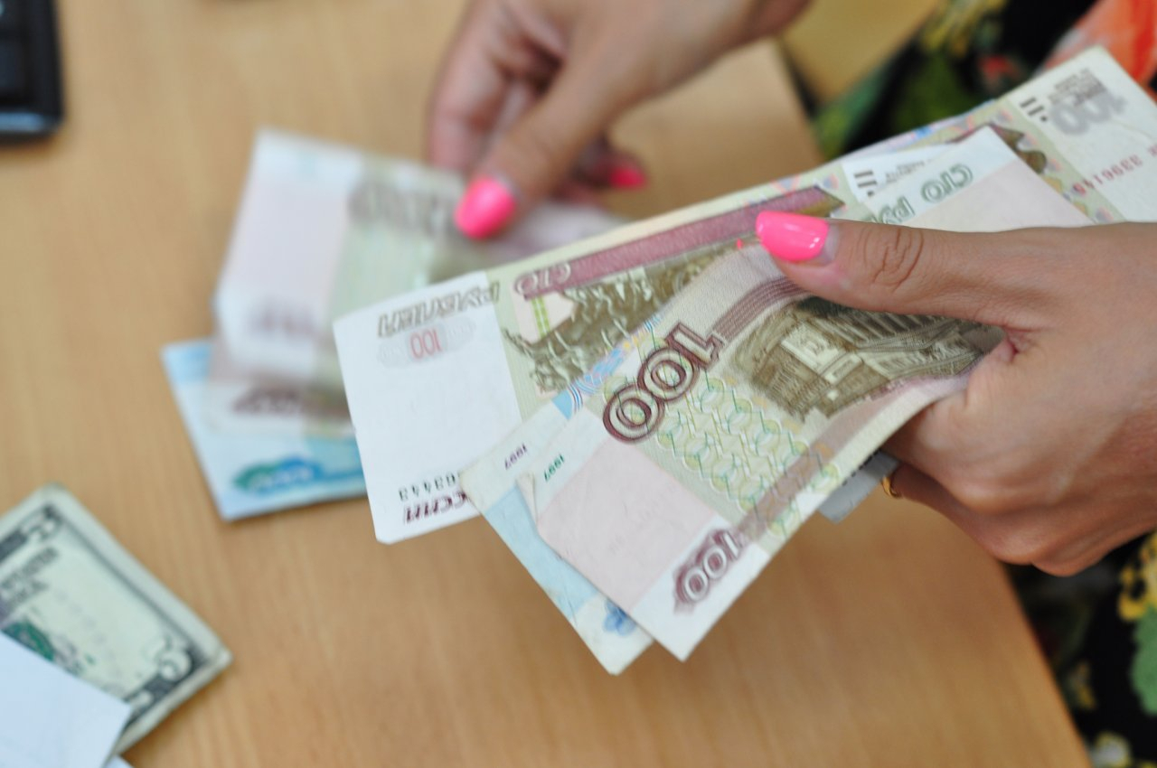 Средняя зарплата в Коми за апрель - почти 50 тысяч рублей