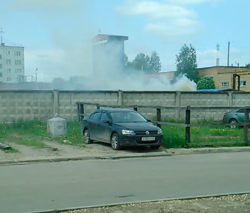Сыктывкарец утверждает, что МЧС травит жителей района дымом