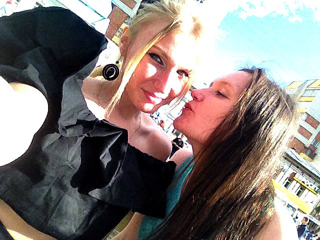 В конкурсе «Мы с подругой» началось народное голосование