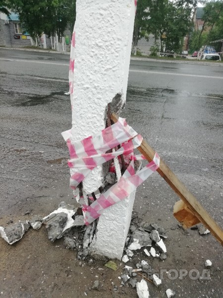 В Сыктывкаре после освещения проблемы в СМИ заменили аварийный столб