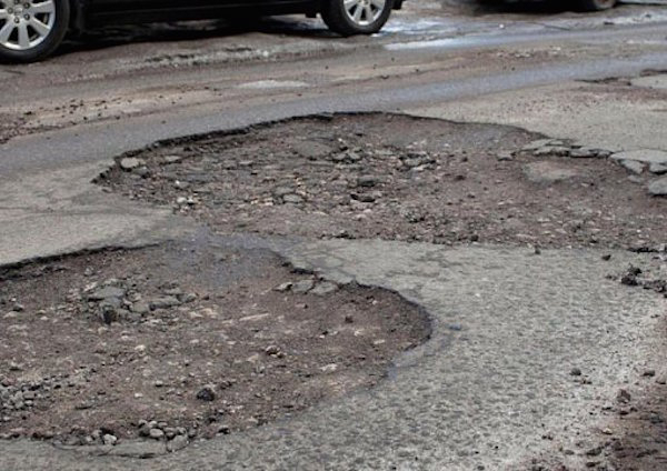 В Коми чиновники позволили предпринимателю нанести дороге ущерб на миллионы рублей