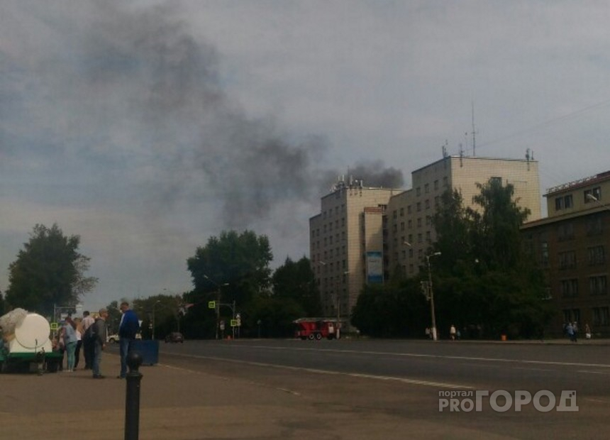 В центре Сыктывкара произошел серьезный пожар (фото)