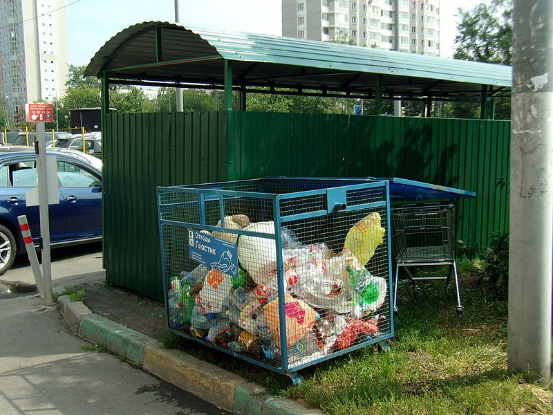 7 мест в Сыктывкаре, куда можно сдать ненужные одежду, пластик и макулатуру