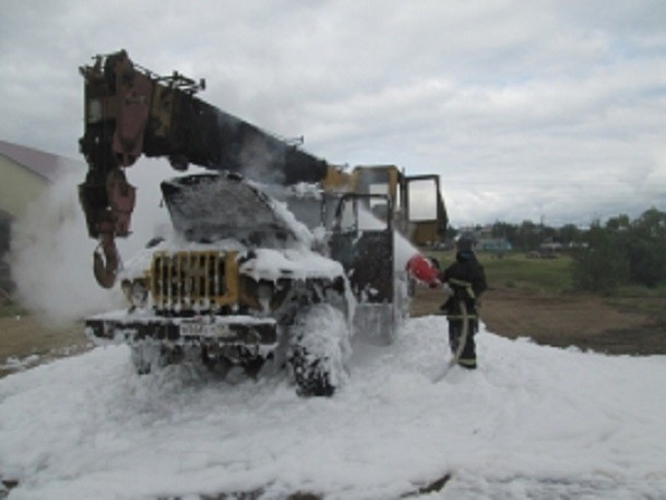 В Коми сгорела водительская кабина автокрана