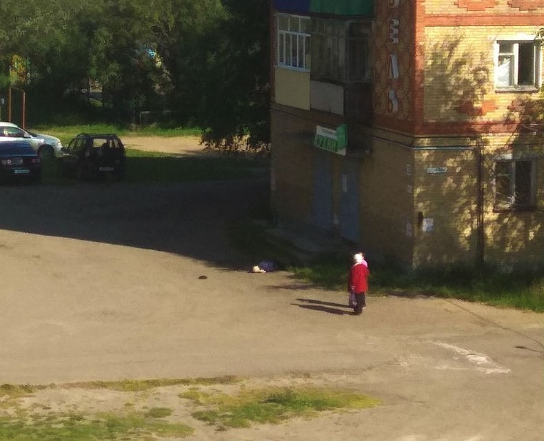 В Коми с балкона многоэтажки сорвался мужчина (фото)