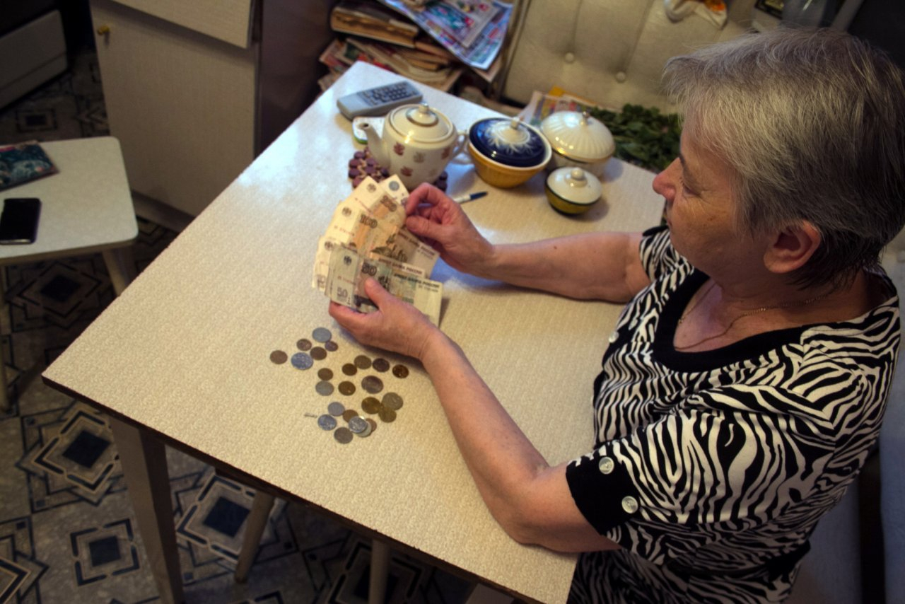 Почти 1 400 бывших жителей Коми получают российскую пенсию, хотя живут за границей