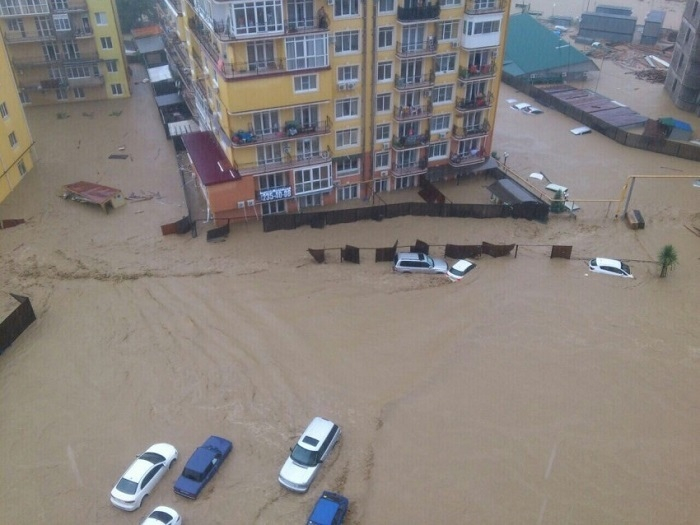 Сыктывкарцы, которые живут в Сочи, о потопе: «Народ в панике побежал на заправки»