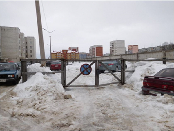 Жители Сыктывкара требуют ликвидировать незаконную парковку