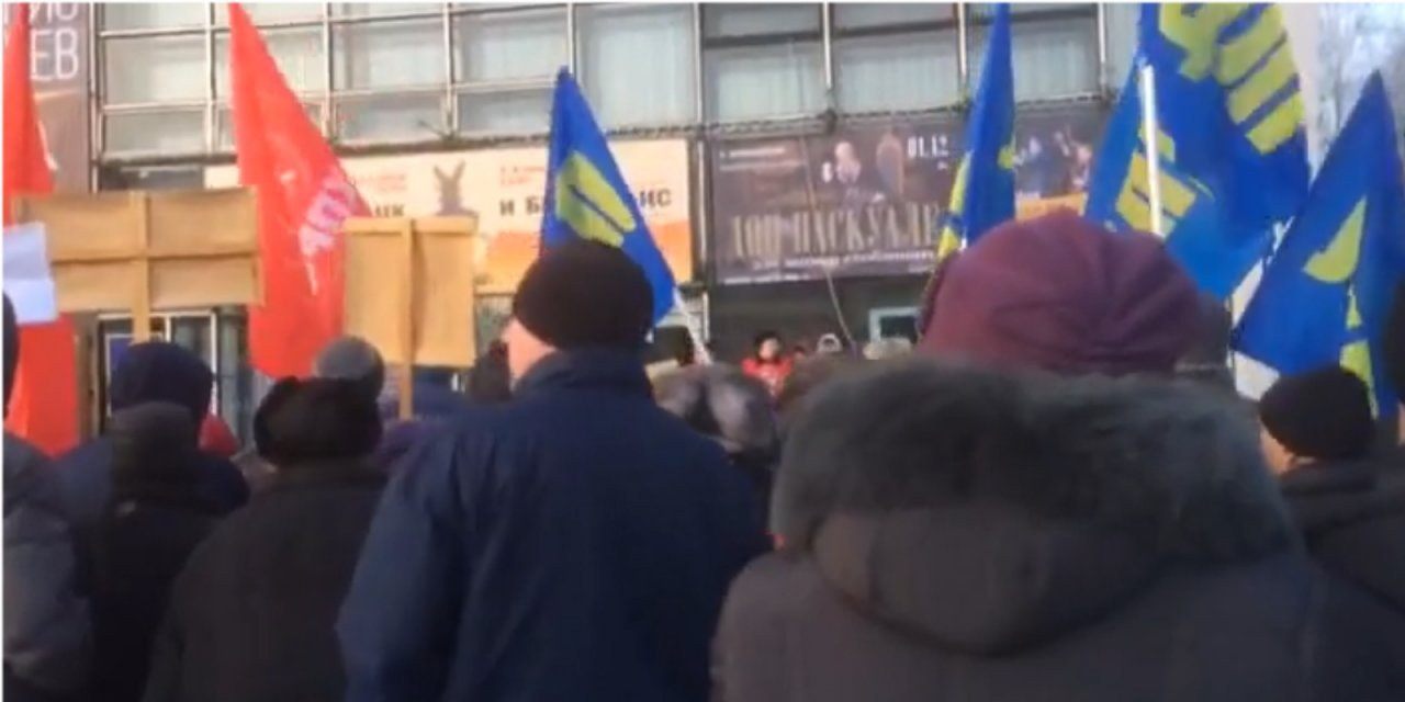 В Сыктывкаре прошел митинг против строительства мусорного полигона на станции Шиес (видео)