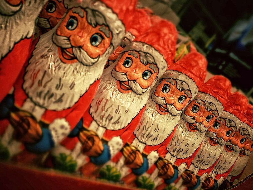 Сыктывкарцы: «В городе ходит Дед Мороз, который раздает детям отравленные конфеты»