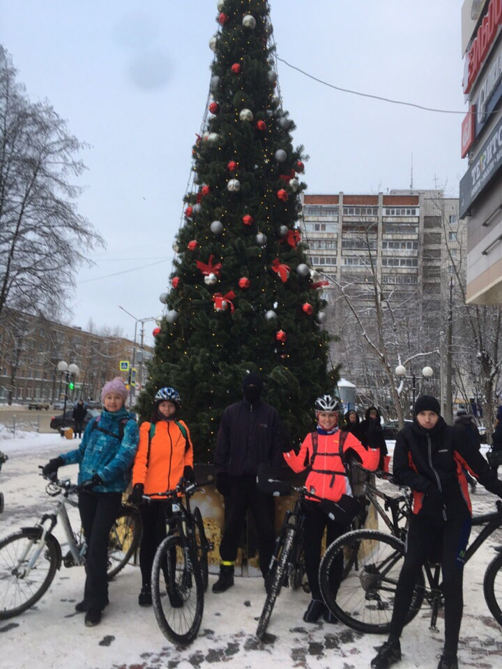 Сыктывкарцы рассказали, как и зачем они катаются зимой на велосипедах