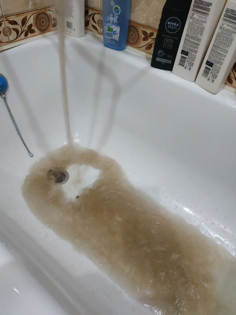 Сыктывкарец о воде темного цвета, которая течет из крана: «Разве в квитанции на оплату есть «Кока-Кола?»»