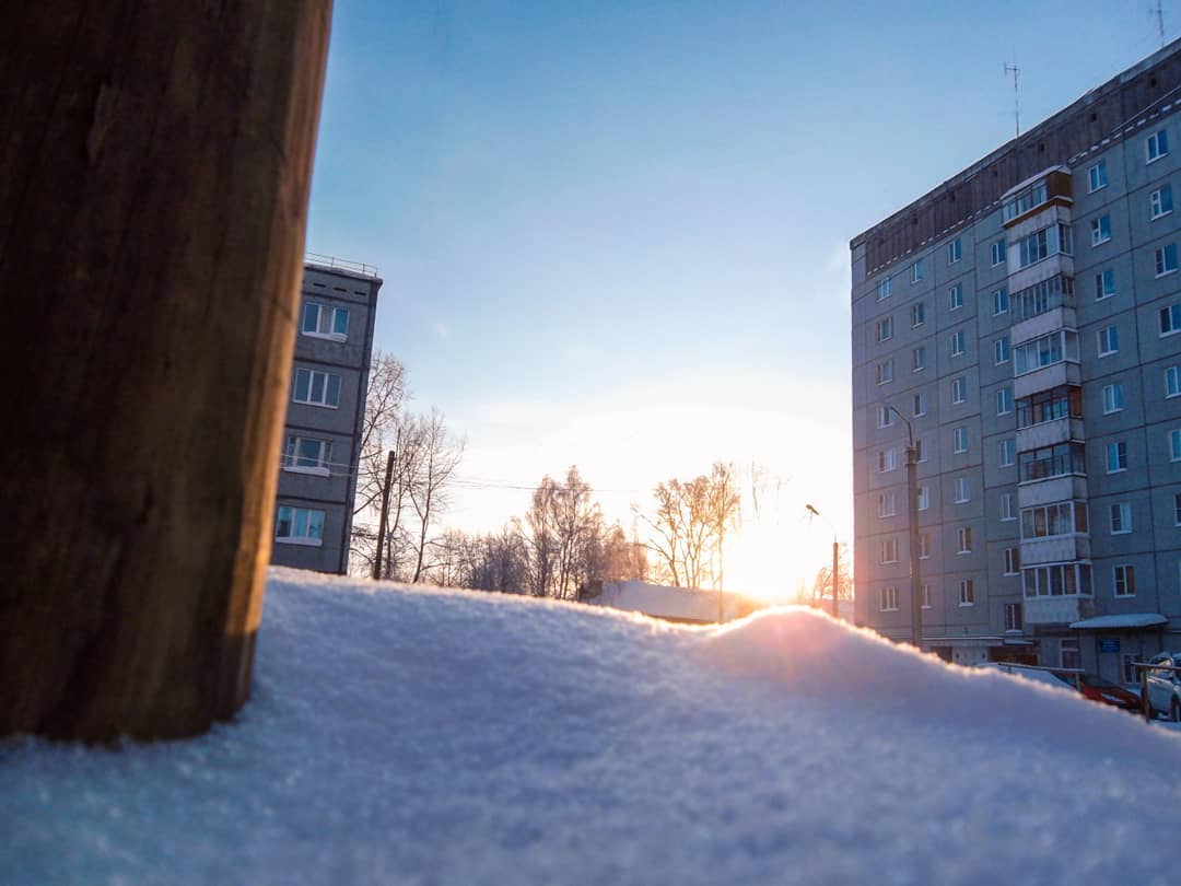 Фото дня: зимний закат в морозную погоду в Сыктывкаре