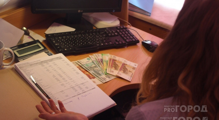 В Коми женщина потратила в интернете 44 тысячи рублей, но не знала об этом