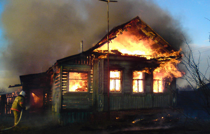 На выходных в Коми сгорел дотла жилой дом