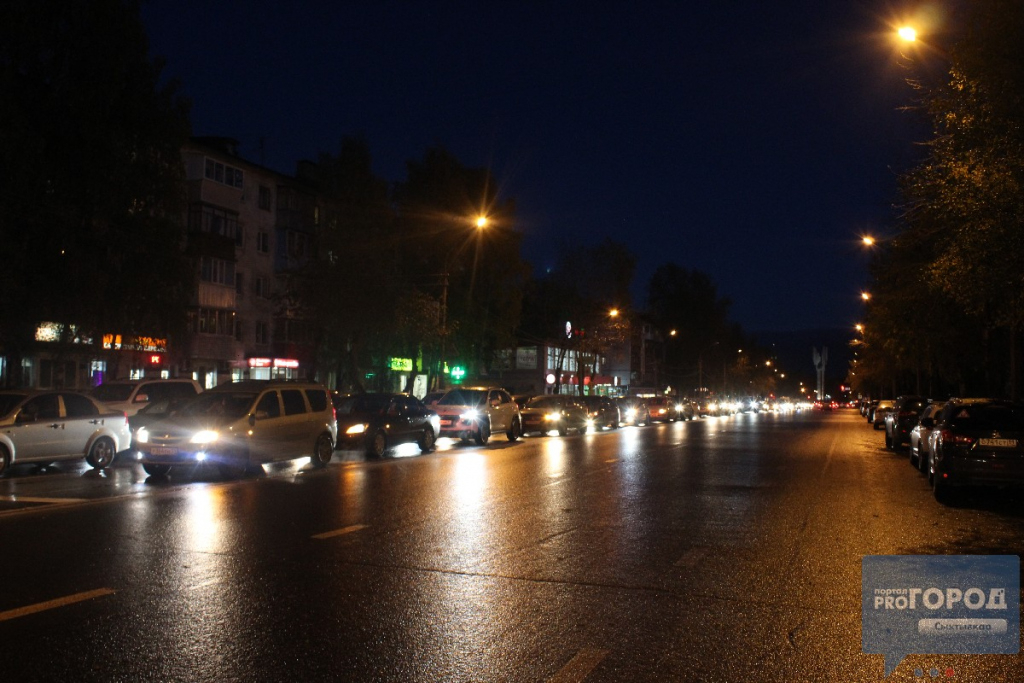 На одном из перекрестков Сыктывкара изменили режим работы светофора