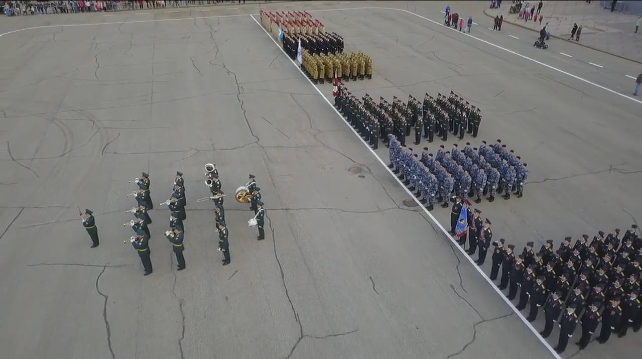 Видео дня: генеральная репетиция парада Победы в Сыктывкаре с высоты птичьего полета