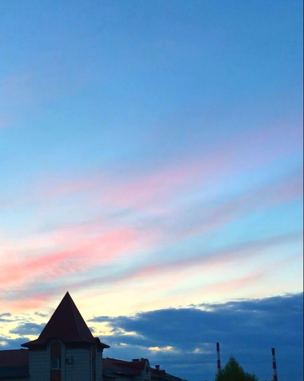Фото дня: нежный отзвук заката в небе над Сыктывкаром
