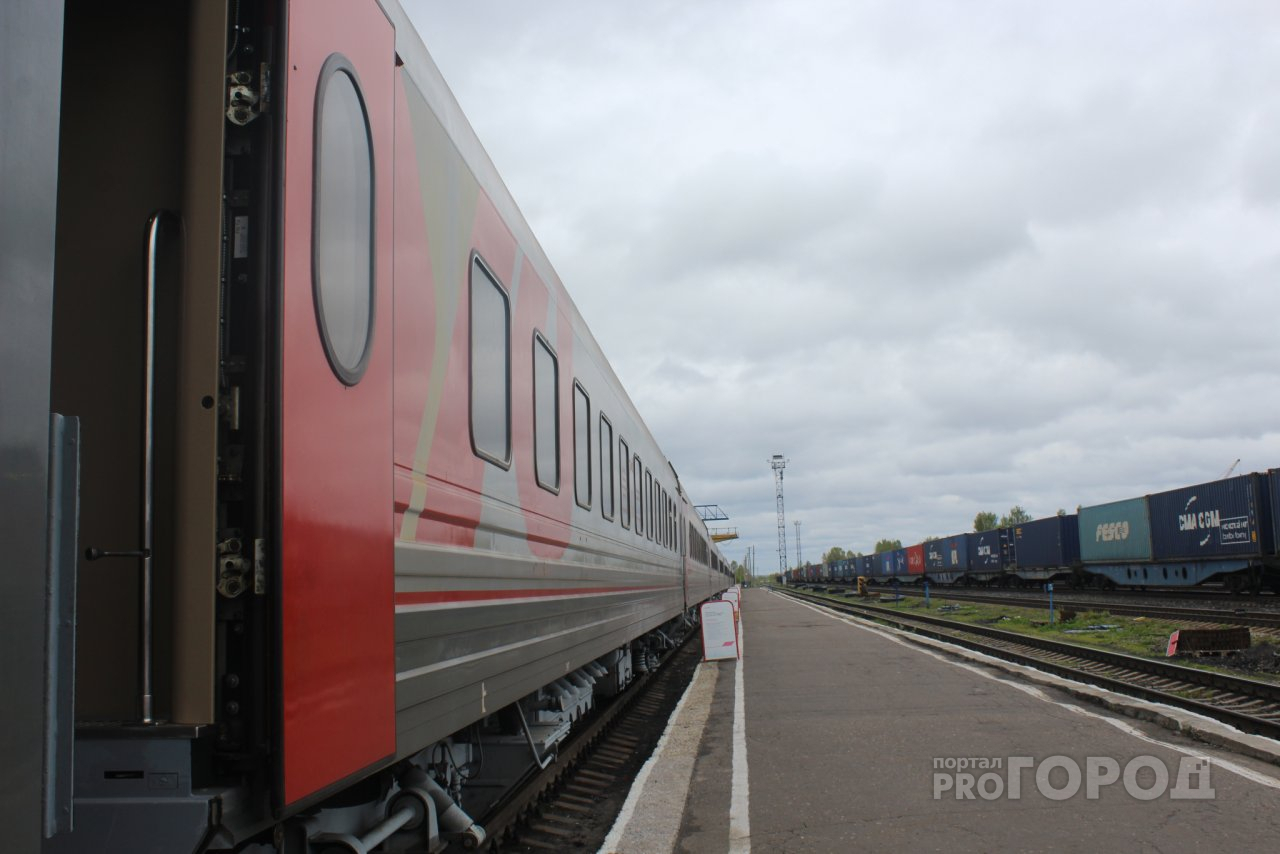 В Сыктывкаре поезд насмерть сбил работника станции
