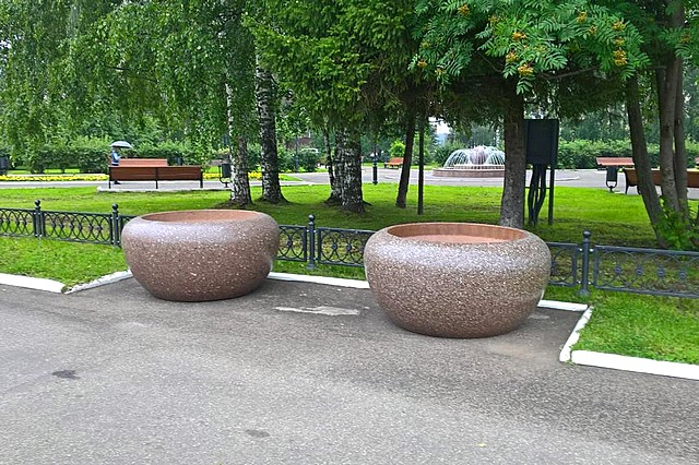 На главной площади Сыктывкара появились гигантские «миски» за миллион рублей