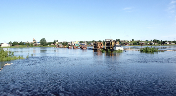 В селе Коми, где случился страшный потоп, неизвестные собирают деньги на новый мост от лица администрации