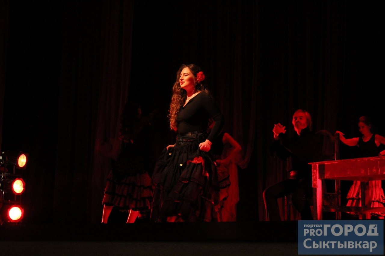 Открытие театрального сезона в Сыктывкаре: фоторепортаж с мероприятия
