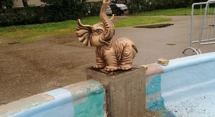 Известный блогер Илья Варламов назвал новые фонтаны в Коми уродливыми слониками