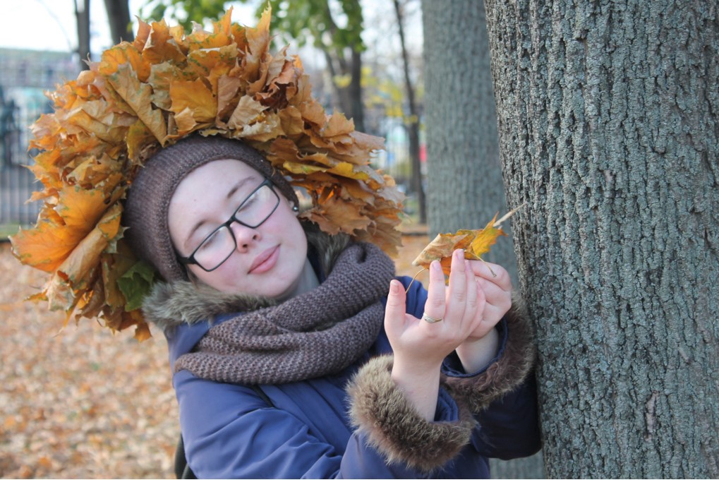 В конкурсе «Мисс октябрь» участвует сыктывкарка с «короной» из листьев (фото)