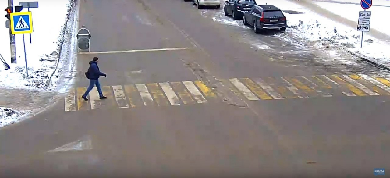Полиция Сыктывкара ищет мужчину, который поможет раскрыть кражу (видео)