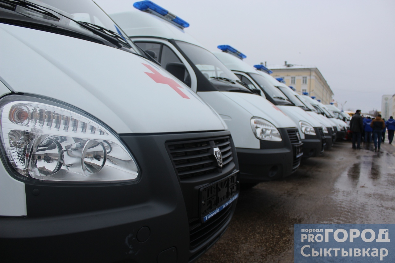 Фоторепортаж: в Сыктывкаре презентовали новые машины скорой помощи