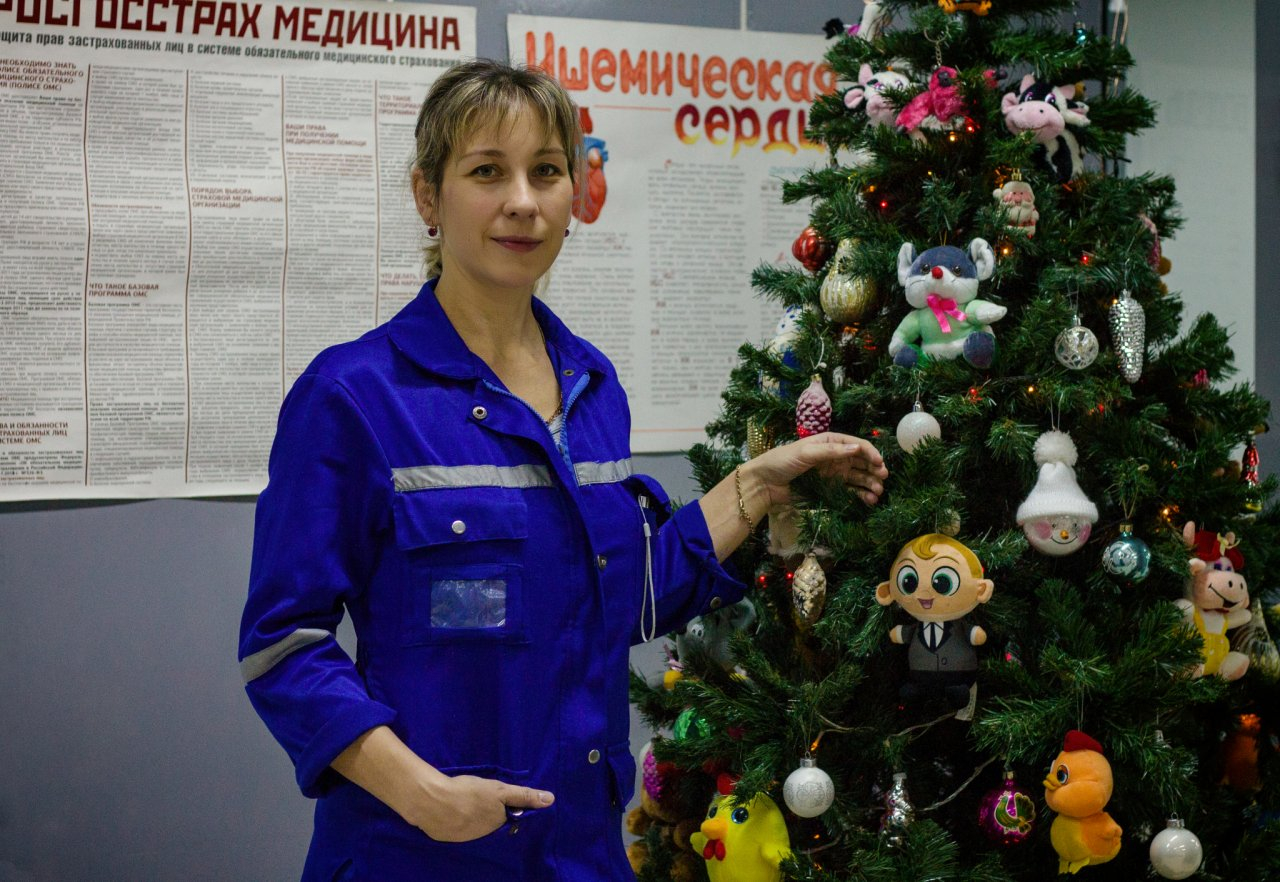 Фельдшер скорой помощи рассказала, как спасает жизни сыктывкарцев в новогоднюю ночь