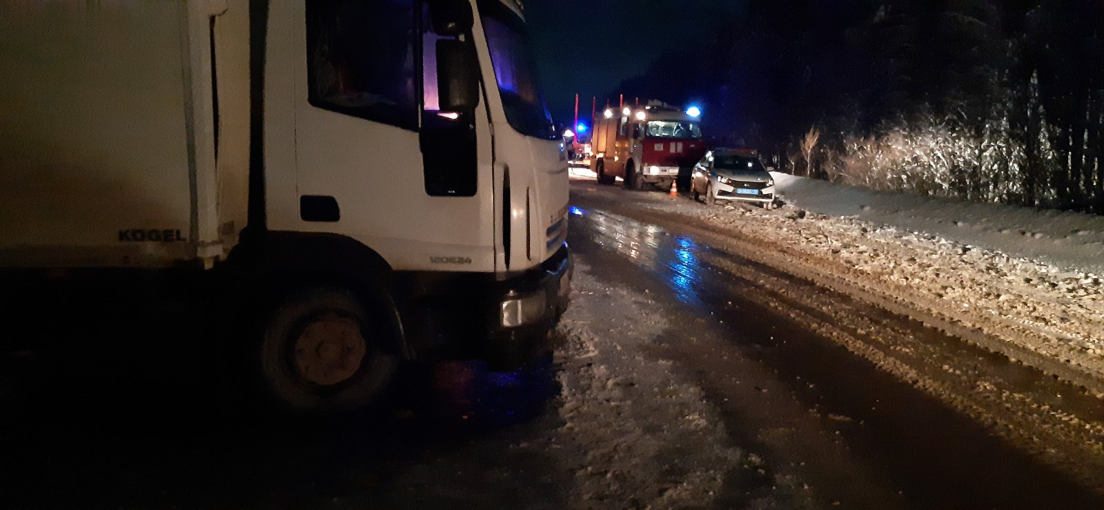 В Сыктывкаре водитель МАЗа влетел в чужой прицеп на встречке и погиб