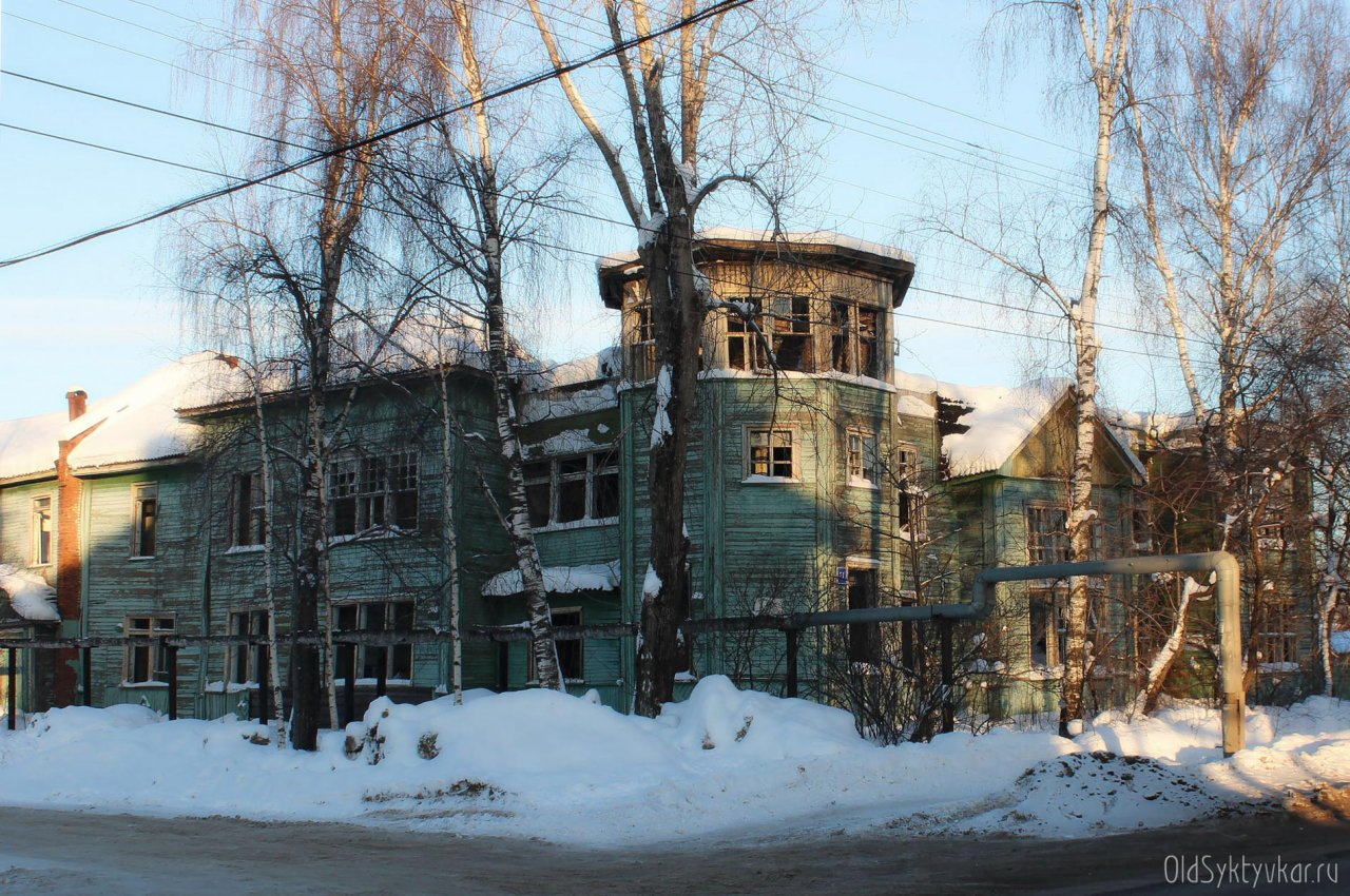 В Сыктывкаре восстановят сгоревшее здание школы в Кируле