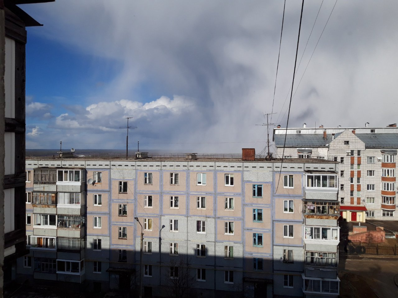 Фото дня в Сыктывкаре: странное природное явление в небе