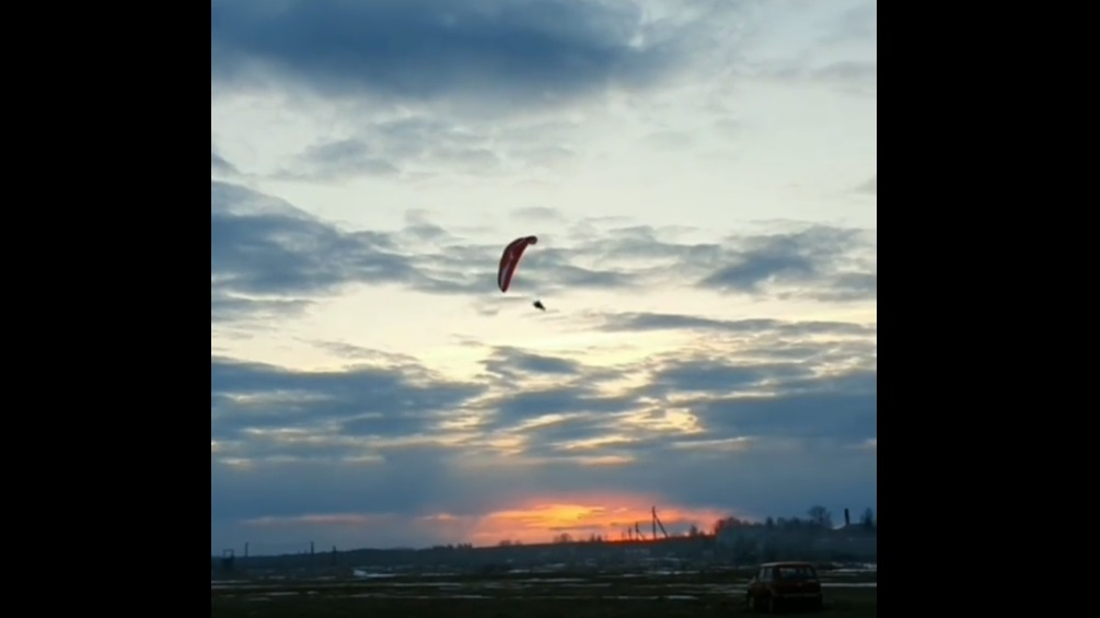 Видео дня: сыктывкарка поделилась своим первым полетом на параплане