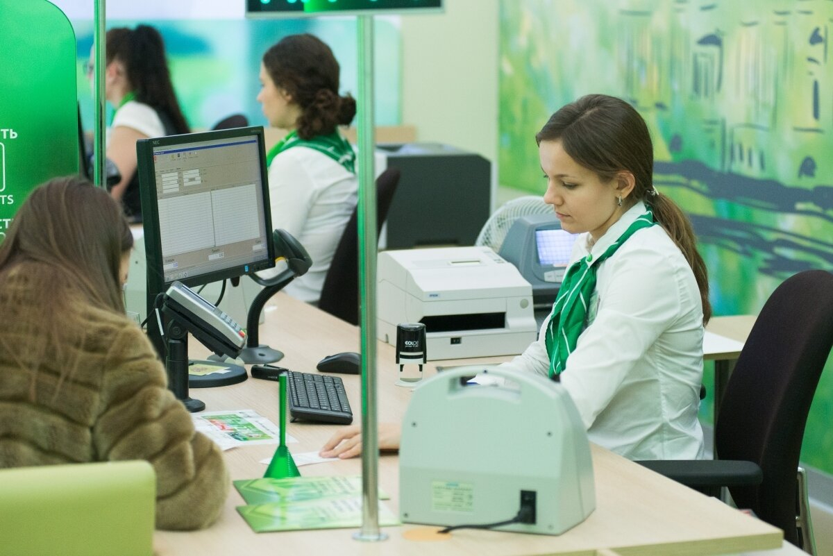Сбербанк сообщает о режиме работы своих отделений в праздничные дни в Республике Коми